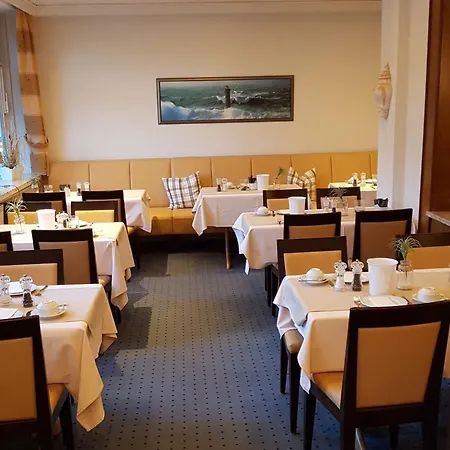 Otel Vier Linden 3*