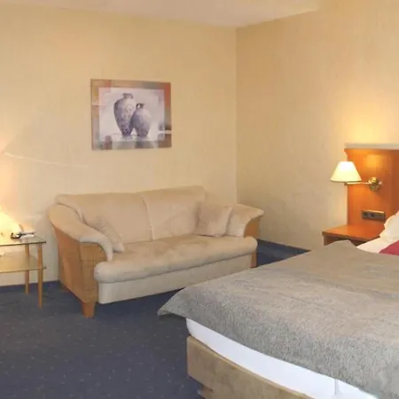 Hotel Vier Linden 3*