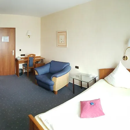 Hotel Vier Linden 3*