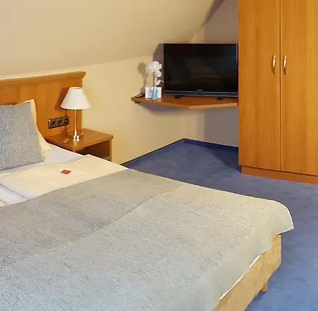 Vier Linden Hotel